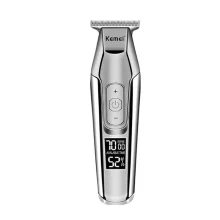 ماشین اصلاح موی سر و صورت کیمی مدل KM-5027 Professional با تیغه تیتانیوم پیشرفته، باتری لیتیوم یون 1400 میلی‌آمپر، شارژ تایپ‌سی، طراحی ارگونومیک و قابلیت استفاده خشک و مرطوب