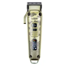 ماشین اصلاح موی سر و صورت وی جی آر مدل V-005 با تیغه کربن استیل و متالوژیک پودری، باتری لیتیومی 2600 میلی‌آمپر، نمایشگر LED، قابلیت تنظیم سرعت و 8 شانه اندازه‌گیری از 1.5 تا 19 میلی‌متر، مدت استفاده 250 دقیقه پس از شارژ کامل
